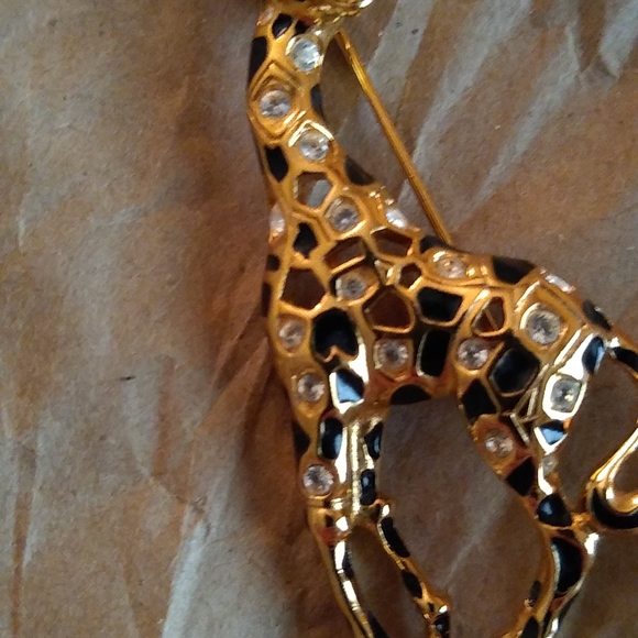 Swarovski Giraffe Brooch - Picture 2 of 4